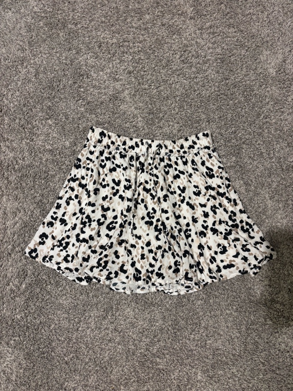 Leopard Print Flowing Mini Skirt - White/Black/Tan